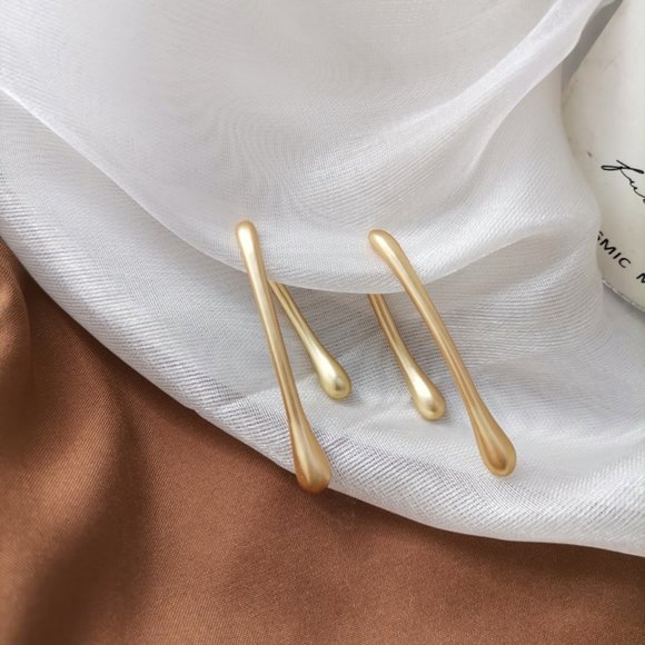 Dripping In Gold Paint Drip Earrings - Picture 4 of 7